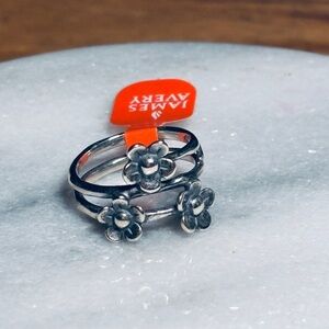 Retired James Avery Budding Vine Ring! New never worn. Beautiful rare!